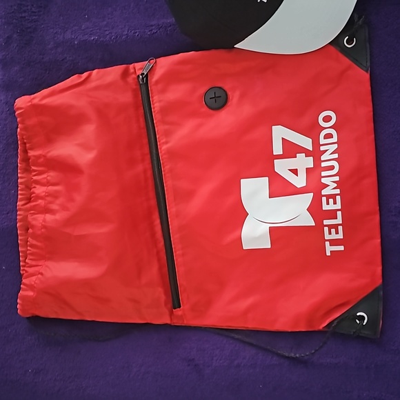 TELEMUNDO BUNDLE - Picture 5 of 6